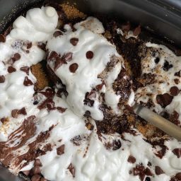 Slow Cooker S'mores Chocolate Cake