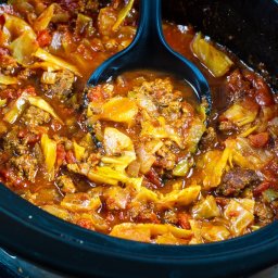 Slow Cooker Spicy Cabbage Beef Soup