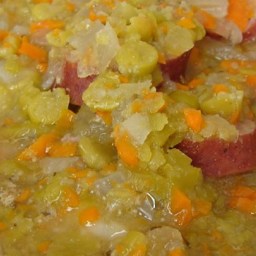 Slow Cooker Split Pea Sausage Soup