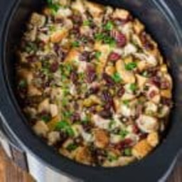 Slow Cooker Stuffing with Apples