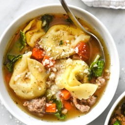 Slow Cooker Tortellini Soup with Sausage and Kale