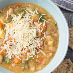 Slow Cooker Tuscan Bean Soup
