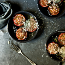 Slow-roasted tomatoes with manchego