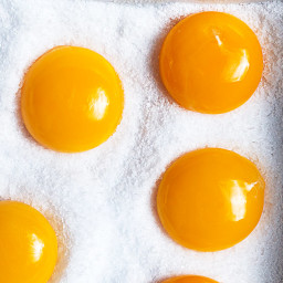 smoked-egg-yolk-bottarga-1743049.jpg