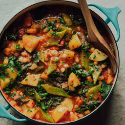 Smoky and Spicy White Bean Stew with Potatoes & Kale
