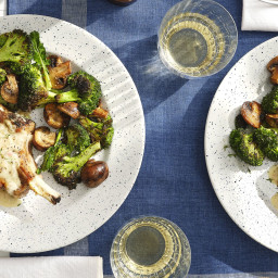 Smothered Pork Chops with Broccoli and Mushrooms