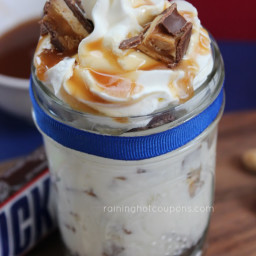 snickers-cheesecake-in-a-jar-r-7c1a63.jpg
