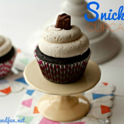 Snickers Cupcakes – Dark Chocolate with Caramel Buttercream