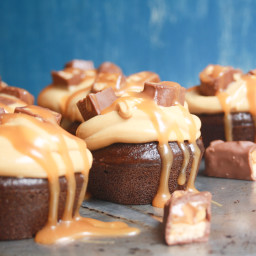 Snickers Cupcakes (Eggless)