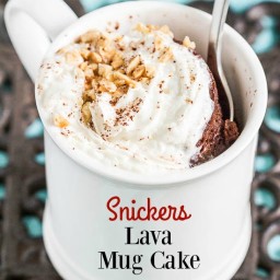 Snicker's Lava Mug Cake