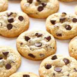 soft-and-chewy-chocolate-chip-cookies-2304807.jpg