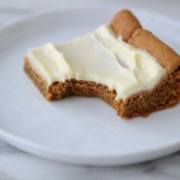 soft-and-chewy-gingerbread-bars-with-cream-cheese-frosting-2065106.jpg