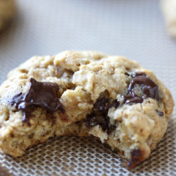 Soft and Chewy Oatmeal Dark Chocolate Cookies