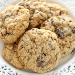 soft-and-chewy-oatmeal-raisin-cookies-2024679.jpg