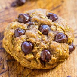 Soft and Chewy Pumpkin Oatmeal Chocolate Chip Cookies