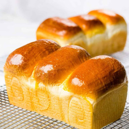 soft-and-fluffy-japanese-milk-bread-49bc1a9c001e53ef78f5e09d.jpg