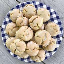 Soft Baked Lemon Poppyseed Cookies