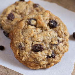soft-n-chewy-oatmeal-raisin-cookies-2492647.jpg
