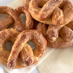 Soft pretzels (low FODMAP, gluten-free)