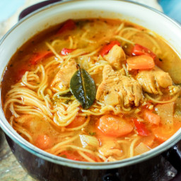 sopa-de-fideo-chicken-noodle-soup-2716276.jpg