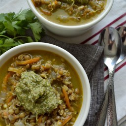 Sopa de lentejas al curry con vegetales