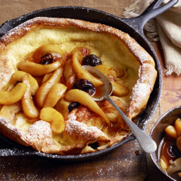 Souffle Pancake With Apple-Pear Compote