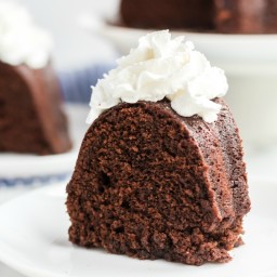 Sour Cream Chocolate Bundt Cake (Williams Sonoma Copycat!) » Persnick