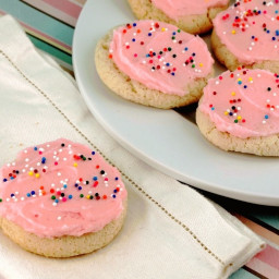 sour-cream-sugar-cookies-2624508.jpg