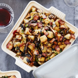 Sourdough Stuffing with Bacon, Leeks and Mushrooms