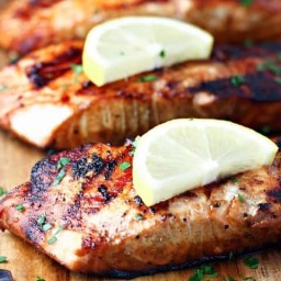soy-sauce-and-brown-sugar-grilled-salmon-2995744.jpg