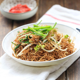 Soy Sauce Pan Fried Noodles (Cantonese Chow Mein)