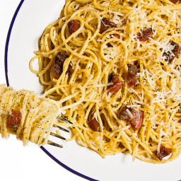 Spaghetti alla Gricia (Spaghetti with Guanciale and Cheese)