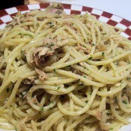 Spaghetti con Sugo di Tonno (Spaghetti with Tuna Sauce)