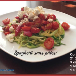Spaghetti sans pâtes aux courgettes, tomates et feta