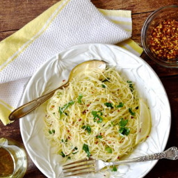 Spaghetti with Lemon, Garlic and Fresh Herb Olive Oil