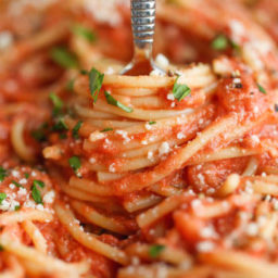 spaghetti-with-tomato-cream-sa-ce7ac6-3f2c5c1c7b1961adde2ce220.jpg