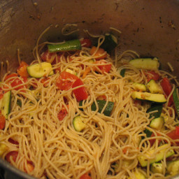 Spaghetti With Zucchini, Tomato and Ricotta 