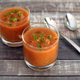 Spanish Cold Tomato Soup (Gazpacho Andaluz)
