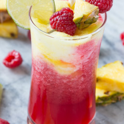 sparkling-raspberry-pineapple-freeze-1346572.jpg
