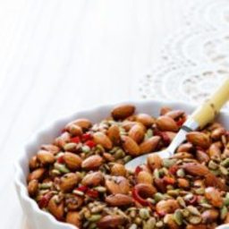 Spicy almond and seed mix