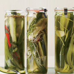 spicy-dill-quick-pickles-2368692.jpg