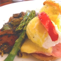 Spicy Ham-and-eggs Benedict with Chive Biscuits