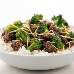 Spicy Korean Beef and Broccoli Rice Bowl with Crispy Rice Noodlesready in 1