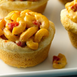 Spicy Mac and Cheese Biscuit Pies