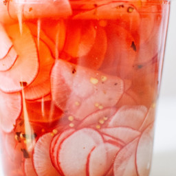 Spicy Quick Pickled Radishes