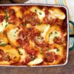 Spinach and Cheese Stuffed Shells with Sauce
