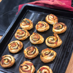 Spinach and Tomato Pinwheels (3 ingredients)