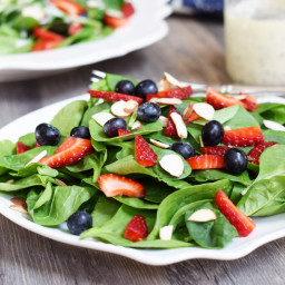 Spinach & Berry Salad With Creamy Poppyseed Dressing
