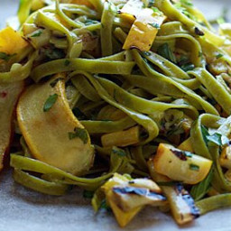 spinach-fettuccine-with-tangy-grilled-summer-squash-recipe-2814838.jpg
