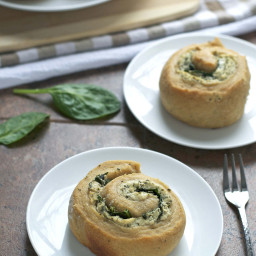 spinach-goat-cheese-swirl-rolls-2421234.jpg